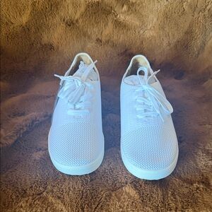 Women’s Lightweight White Knit Lace-Up Sneakers